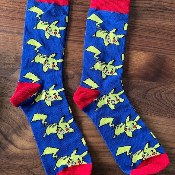 NEW 2 Pairs of Pokémon socks Pikachu unisex one size blue yellow red brand new - Picture 4 of 5